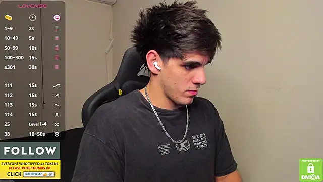 Derekksc Adlı Modelin Canlı XXX Sohbeti