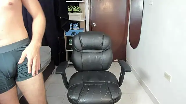 itstonnyX's Live XXX Chat