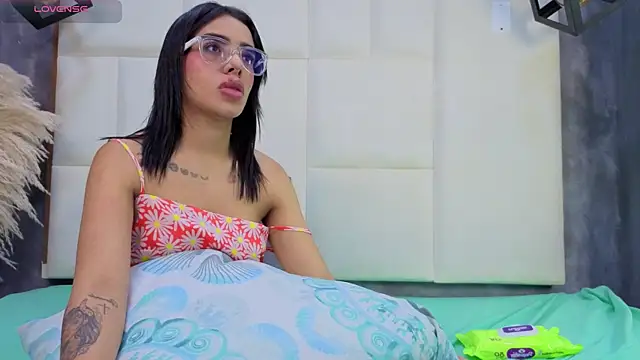 Chat +18 de Rachel_Donnelly ao vivo