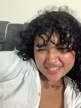 ladulcemary_ Adlı Modelin Canlı XXX Sohbeti