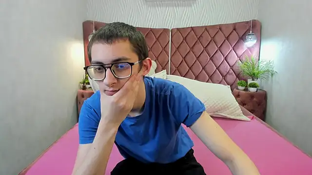 Вебкам-шоу RonBevs