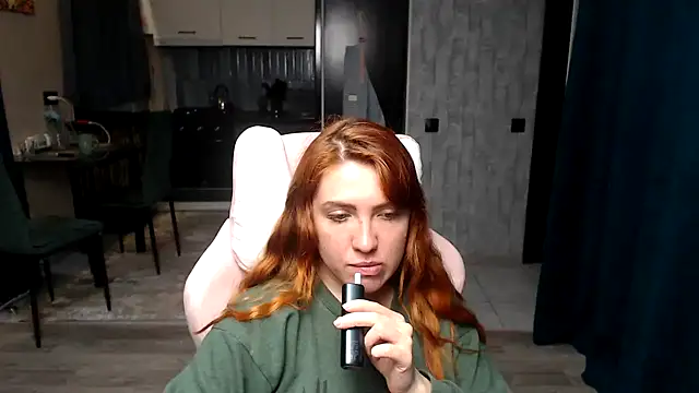 Reginasmilee 现场XXX聊天