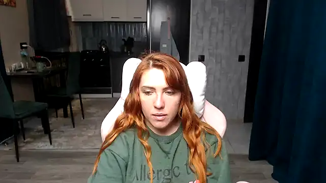 Reginasmilee: онлайн-секс-чат