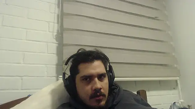 Вебкам-шоу hung_weeb