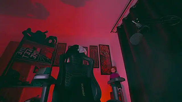 Pokazy przed kamerką – Olliver___y