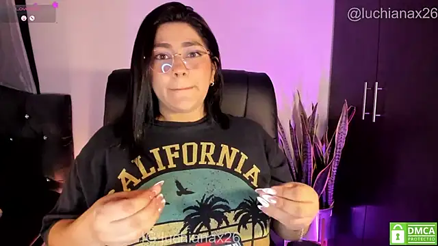 Chatroom XXX en direct de lucy26_