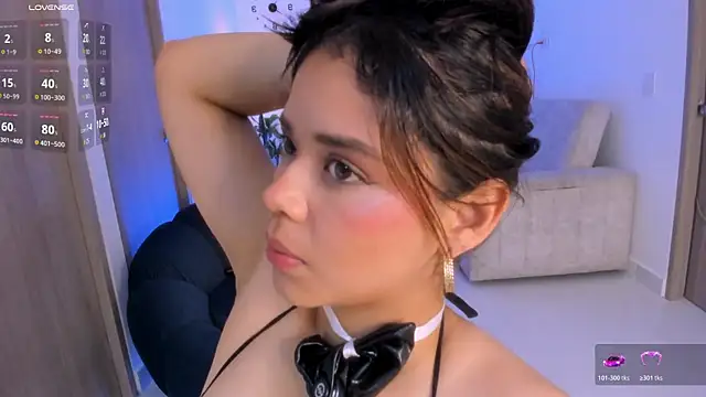 XXX chat uživo modela NikaVelvet1