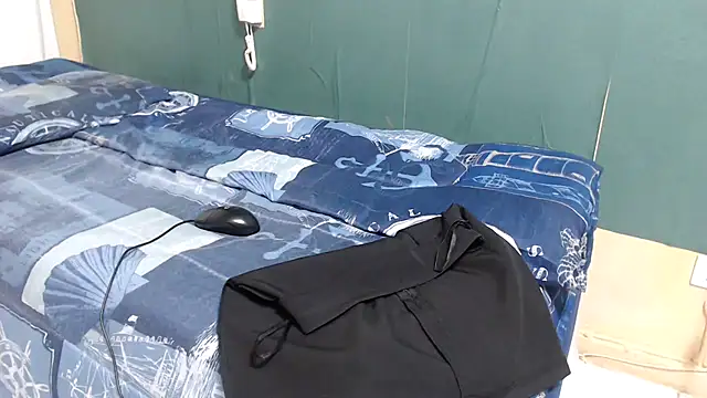 CreamyTea লাইভ XXX চ্যাট