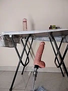 RooseWater's Live XXX Chat