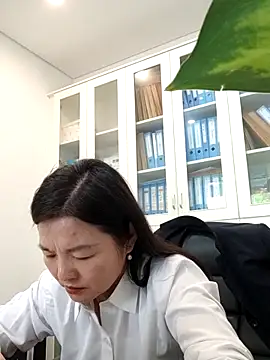 WHUANUOZANYTO Chat XXX in diretta