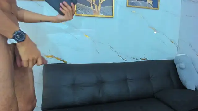 Little_nicoll's Live XXX Chat