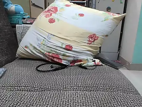 rm82bb – webcam-show