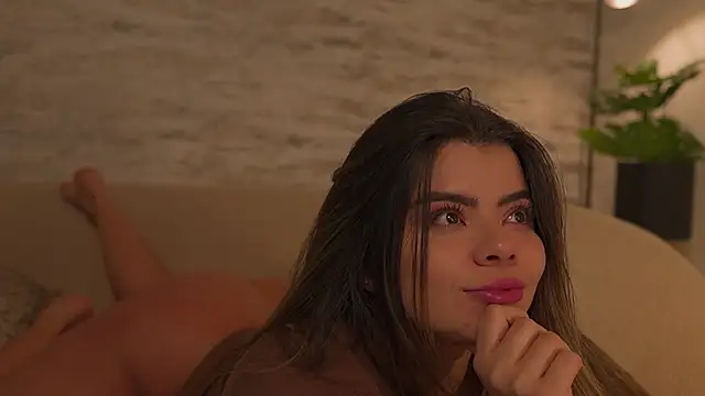 Julie_Belle_ Adlı Modelin Canlı XXX Sohbeti