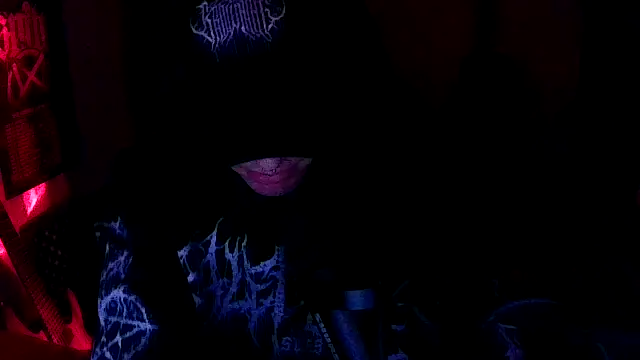 LEVIATHANX666 Adlı Modelin Canlı XXX Sohbeti