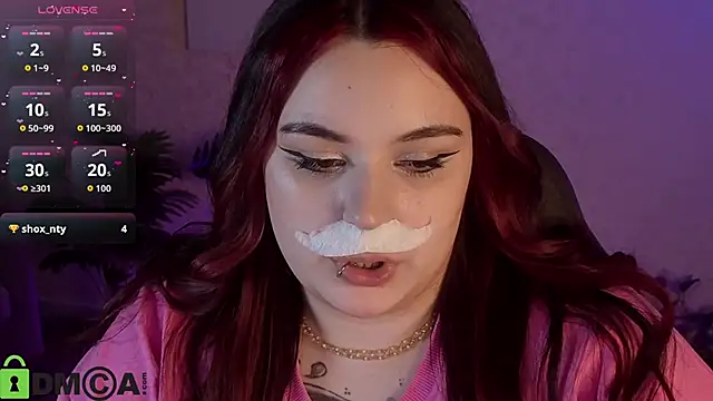 Mia_R0ss Chat XXX in diretta