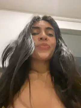 DaphneUwu's Live XXX Chat