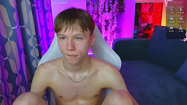 cuMte_boy Chat XXX in diretta