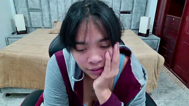 Chat XXX en directo de laureentt_