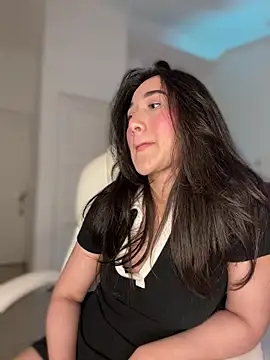 julieta_jhonss' Live XXX Chat