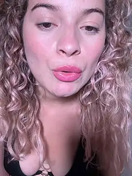 Pertunjukan Kamera Web AriBeautiful