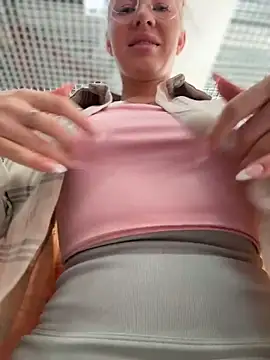 NewLale's Live XXX Chat