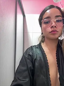 Olivia_Fox69 Adlı Modelin Canlı XXX Sohbeti