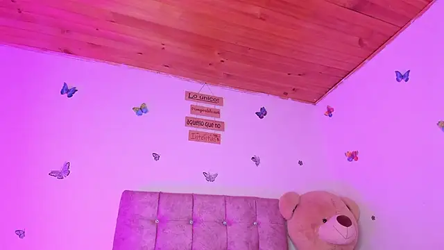 XXX chat uživo modela Lia_Roses3x