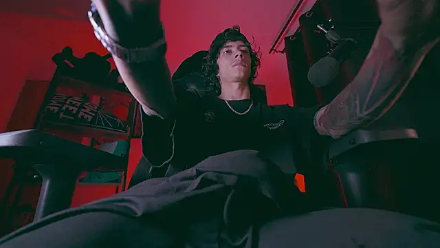 Olliver___y Live XXX Chat