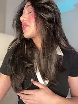 julieta_jhonss Adlı Modelin Web Kamerası Şovu