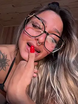 Онлайн чат XXX AliceStone19