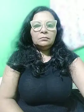 Amarantha25: онлайн-секс-чат