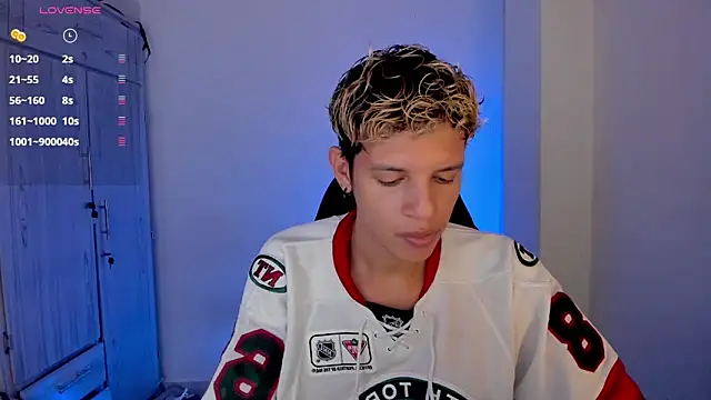 tylernova Show Webcam