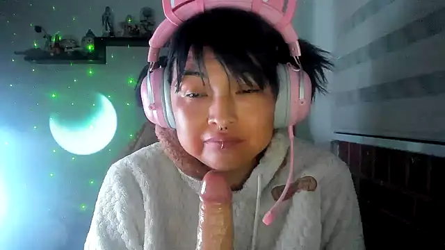 Chat +18 de Shaddycute_ ao vivo