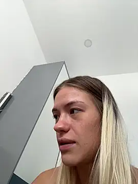 -Sexy_Barbie-: онлайн-секс-чат