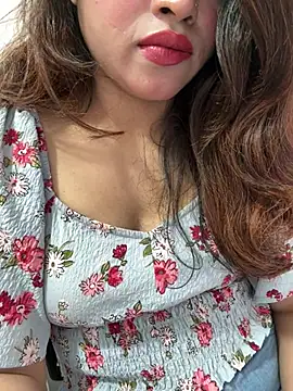 riya_sharma11's Live XXX Chat