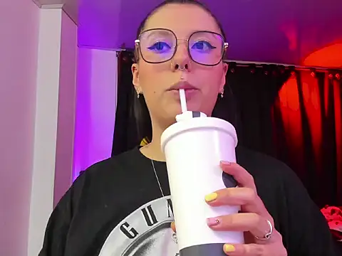 دردشة nataliasweet98 الجنسية المباشرة