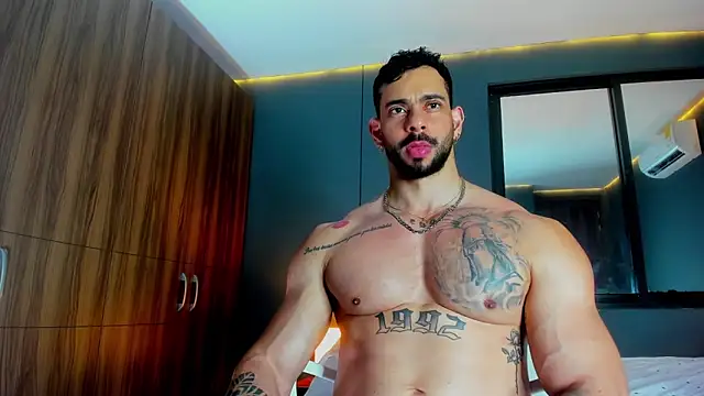 massimo_visconti – Naživo XXX chat