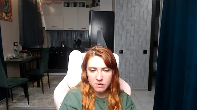 Reginasmilee 即時 XXX 聊天