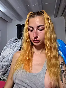 kylie_blck Adlı Modelin Canlı XXX Sohbeti