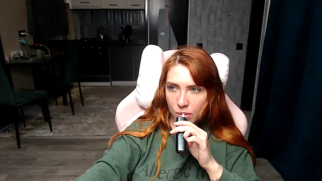 Reginasmilee Adlı Modelin Canlı XXX Sohbeti