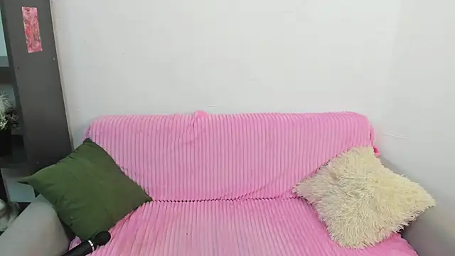 Chatroom XXX en direct de MilenaKeeks