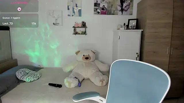 Veronikolsen- Show in webcam