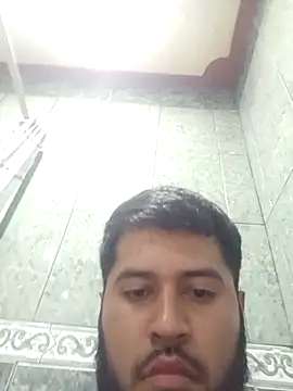 Josejose1984: διαδικτυακό σόου στην κάμερα