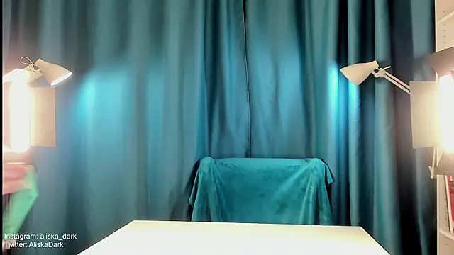 Chat XXX Live aaliska_dark