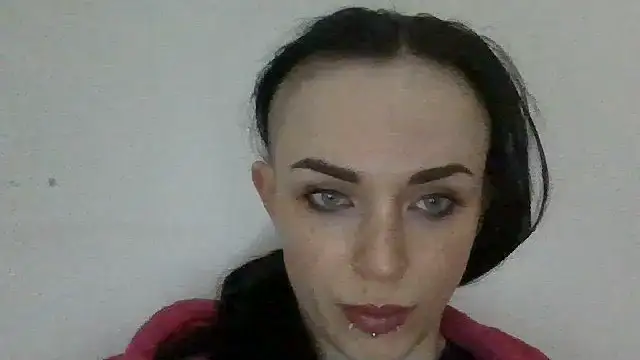 Trinsy_Love Chat XXX live