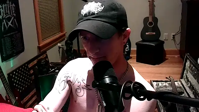 LEVIATHANX666: вебкам-шоу