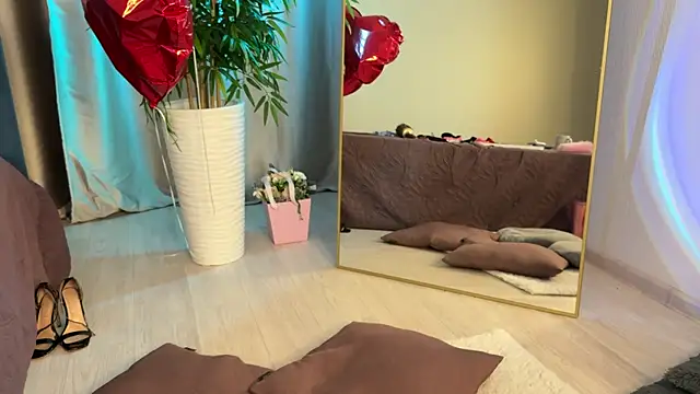 Czat XXX na żywo – -Solar-Jane-