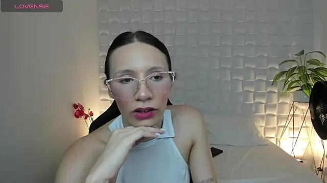 valeryn__rosse Adlı Modelin Canlı XXX Sohbeti