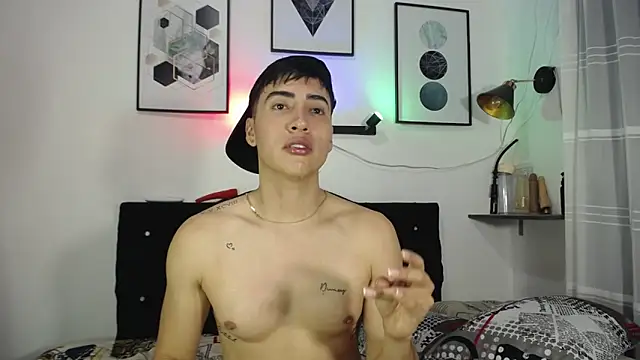 Thomas_and_lyan webkamerás műsora