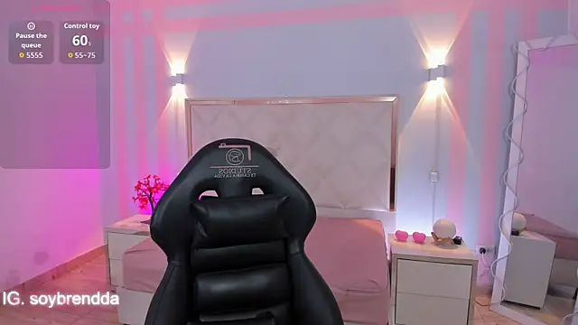 دردشة Brendda_tay الجنسية المباشرة